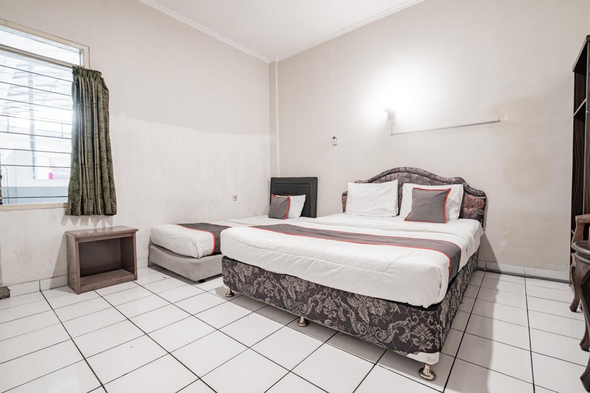 Collection O Hotel Sanira Bandung Exterior foto